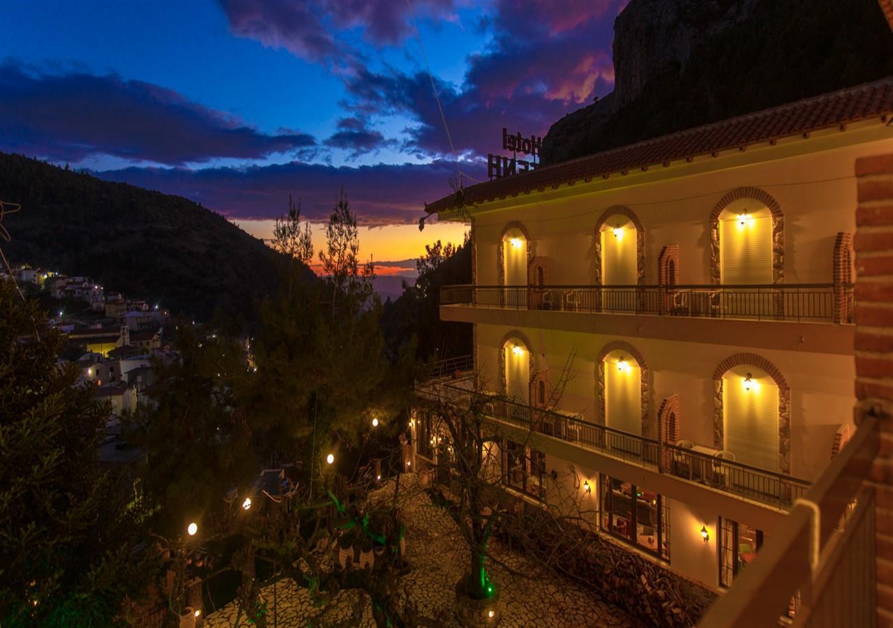 Hotel Steni Стени-Дирфиос Экстерьер фото